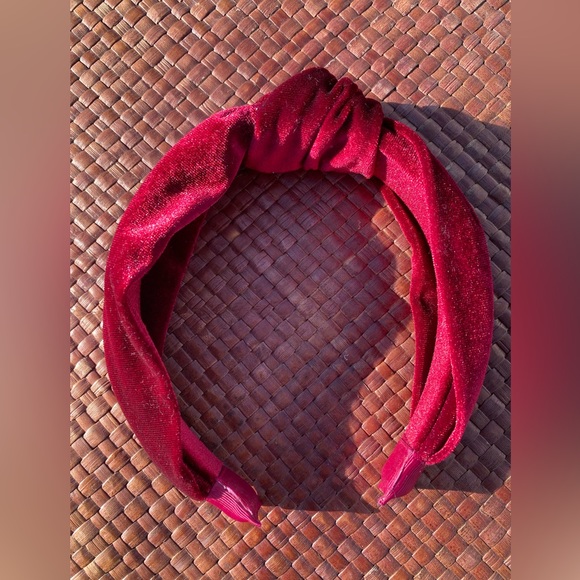 Bundle deal - 4 head bands for $10 - Picture 5 of 5